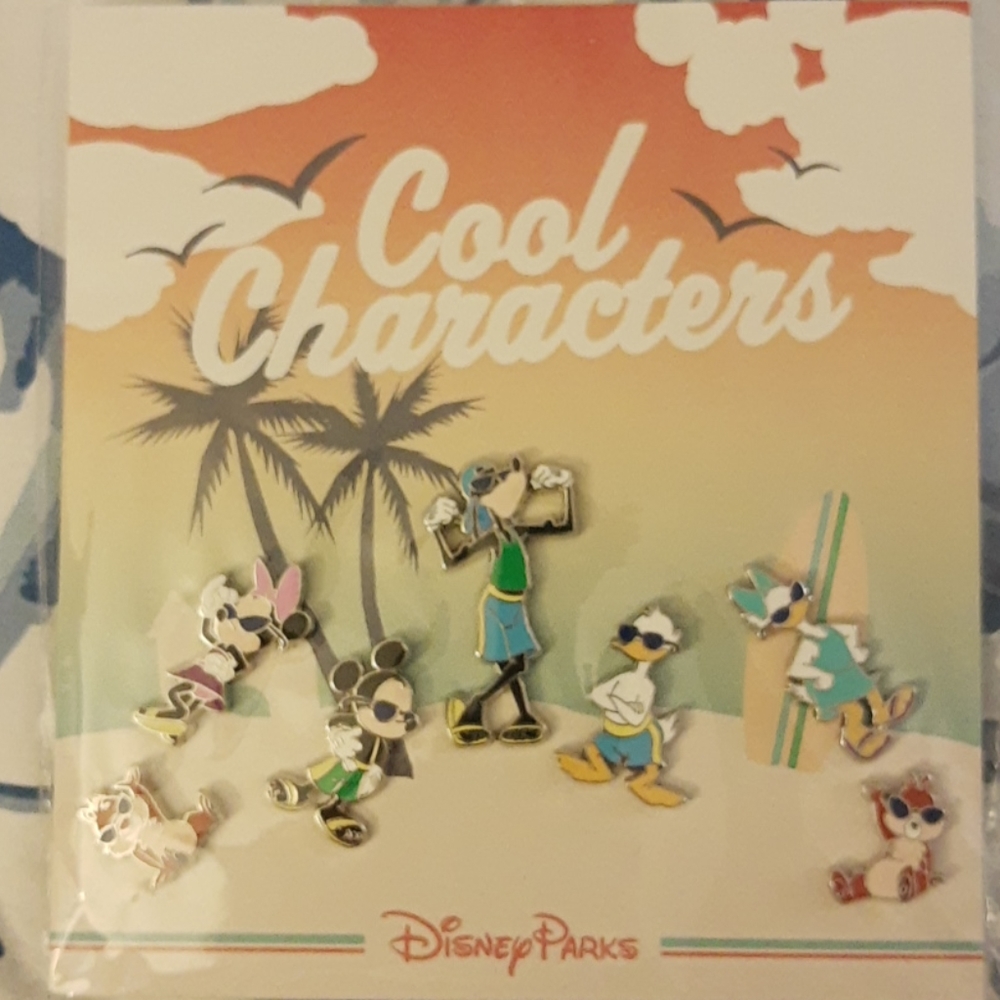 Disney Pin Set NWT